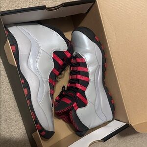 Jordan Air 10 Retro in Gray and Red
